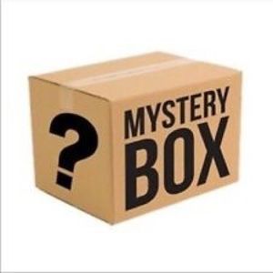 SNEAKER MYSTERY BOX